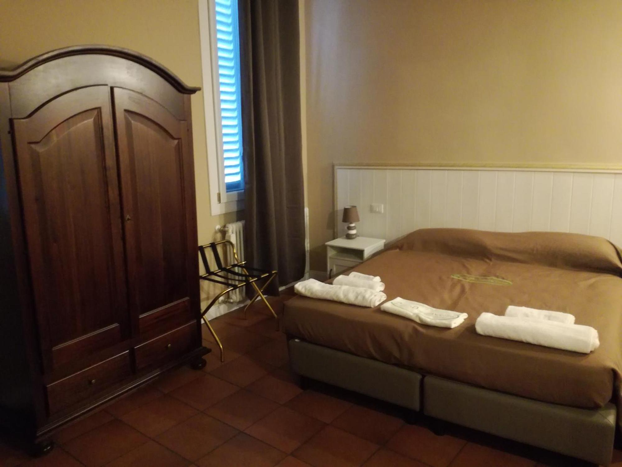Piazza San Domenico Rooms - Bedinbolognacentro Экстерьер фото